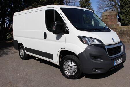 PEUGEOT BOXER 2.0 BlueHDi 333 Professional