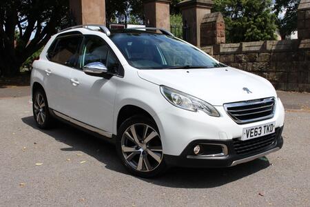 PEUGEOT 2008 1.6 e-HDi Feline