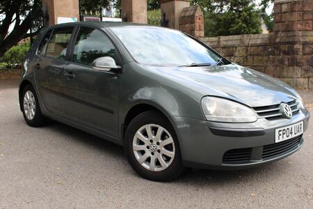 VOLKSWAGEN GOLF 1.6 FSI SE