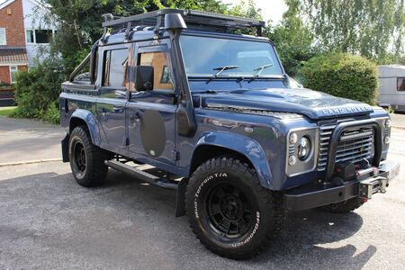 LAND ROVER DEFENDER 110 COUNTY DCB
